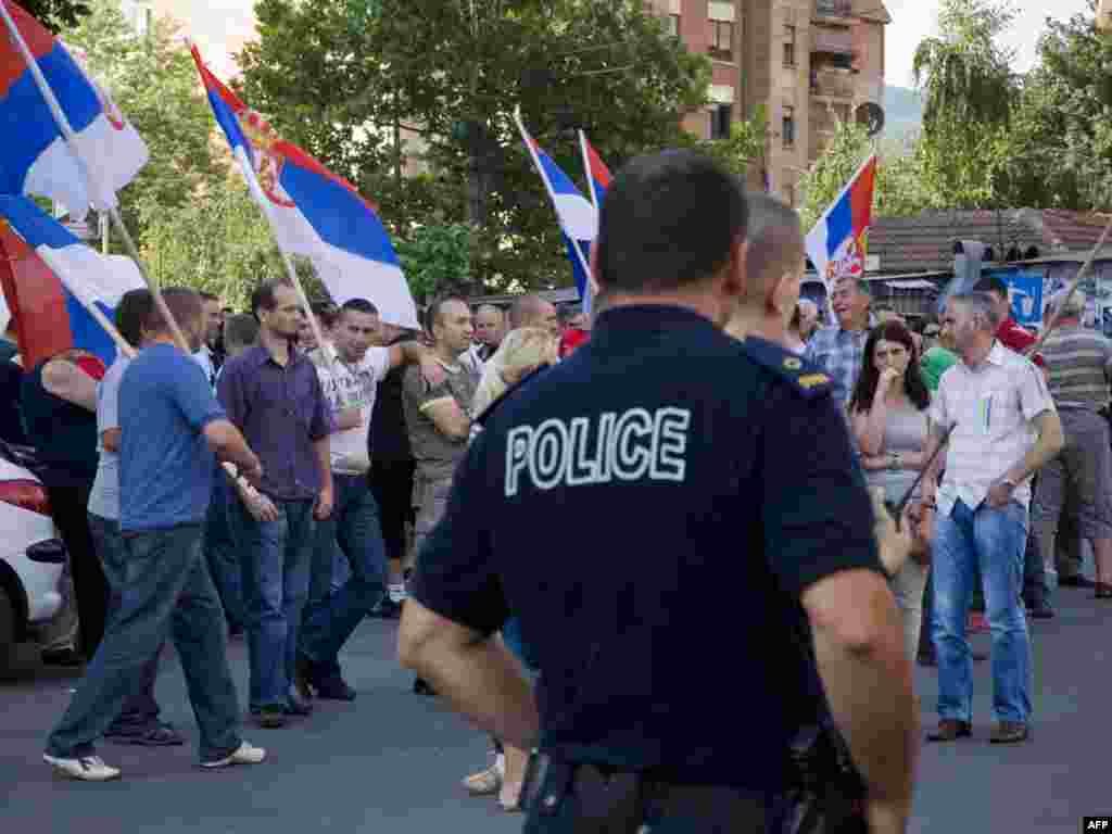 Okupljanje Srba u Mitrovici zbog objavljivanja mišljenja MPS-a, 22. jul 2010.