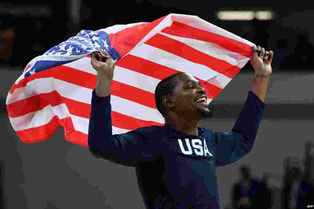 کوین دورانت به عنوان کاپیتان، با تیم ملی بسکتبال آمریکا مدال طلای ریو ۲۰۱۶ را به دست آورد. از او به عنوان پر درآمدترین ورزشکار این مسابقات یاد می&zwnj;شود.