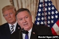 U.S. Secretary Of State Mike Pompeo (right) with U.S. President Donald Trump in Washington. (file photo)