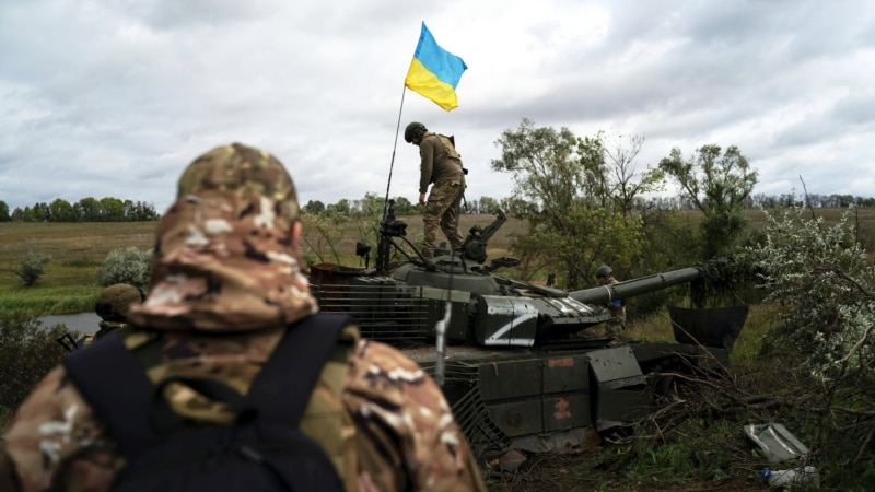Выведка Вялікай Брытаніі: Украіна захапіла больш за тысячу расейскіх танкаў і БМП