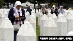 Varret e viktimave të Srebrenicës