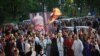 Okupljanje vernika i sveštenika Srpske pravoslavne crkve u Crnoj Gori uprkos zabrani