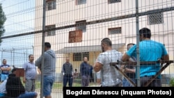 Fluxul de infractori din închisorile românești nu a scăzut, în ciuda recursului compensatoriu, pentru că nimeni nu se ocupă de perioada post-detenție.