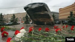 Акция правозащитников у Соловецкого камня на этот раз была санкционирована властями