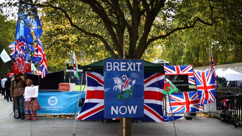 Ligjvënësit britanikë miratojnë projektligjin për Brexit-in