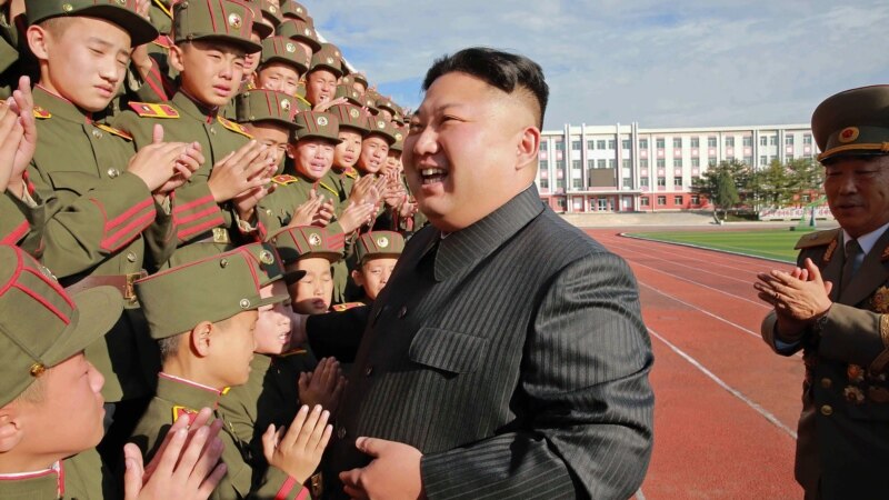 Караоке с Ким Чен Ыном: жизнь американцев в Северной Корее