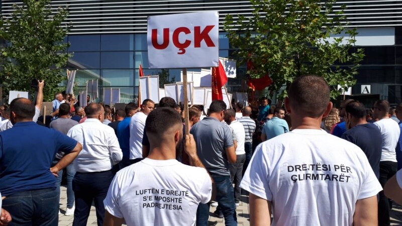 Pet mladića sa Kosova protjerano iz Crne Gore zbog veličanja OVK