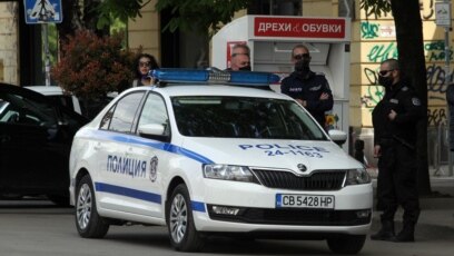 Областната дирекция на МВР в Пловдив е задържала полицейски служител