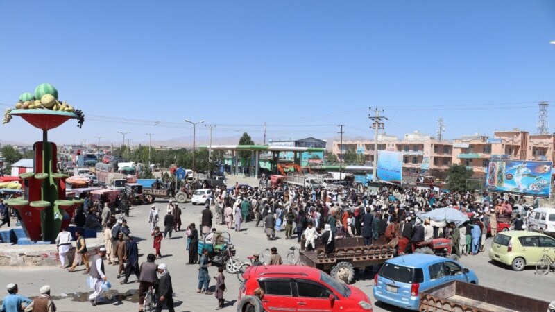 غزني کې اعتراض کوونکو د کابل-کندهار لویه لاره تړلې