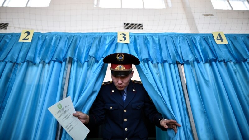 Предусматривающий выборы маслихатов по партспискам закон опубликован в прессе