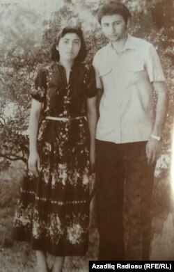 Y.Sadıqov və bacısı S.Sadıqova