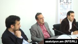 Даниел Иоаннисян (слева), Артур Сакунц (в центре) и Тигран Егорян на встрече с журналистами, Ереван,15 мая 2017 г․