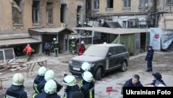 У центрі Києва в будинку обвалилися кілька поверхів, 25 лютого 2016 року