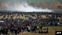 به گفته منابع خبری فلسطینی، شمار تلفات تظاهرات اعتراضی که از روز جمعه آغاز شده به ۱۷ کشته و بیش از ۱۴۰۰ زخمی رسیده است