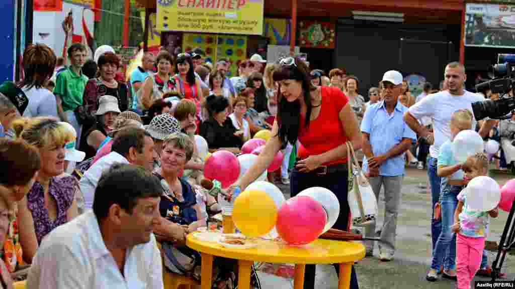 Яңа гасыр телеканалы хезмәткәрләре сюжет төшерә