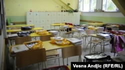 Samo u Beogradu je 2023. godine bilo više od 2.000 lažnih dojava o bombama (ilustrativna fotografija: učionica osnovne škole u Beogradu)