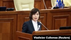 Maia Sandu, vorbind în plenul parlamentului. 12 noiembrie 2019