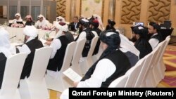 آرشیف، نشست مقام‌های طالبان در پیوند به صلح افغانستان در قطر