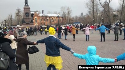 Китайцы провели трубу в байкал