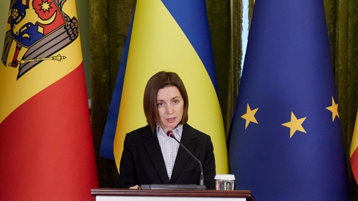 Громадянства Молдови можуть бути позбавлені ті, хто має паспорт РФ і воює проти України – Санду