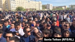 Среди собравшихся на митинге было много молодежи