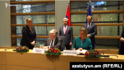 Armenia - Minister of Foreign Affair of Armenia Edward Nalbandian and High Representative of the European Union for Foreign Affairs and Security Policy Federica Mogherini sign the EU-Armenia agreement, Brussels, 24 Nov, 2017