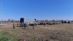 Postavljanje šatora kod graničnog prelaza Izačić, 19. mart