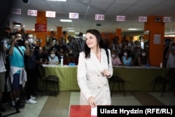 Opposition candidate Svyatlana Tsikhanouskaya votes at a polling station in Minsk's Vostok district on August 9.
