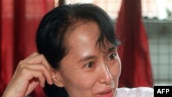 Myanmar opposition leader Aung San Suu Kyi (in file photo), who has been detained for 14 of the past 20 years and remains under house arrest, has been allowed to meet U.S. diplomats and last week expressed hopes those contacts would lead to democratic ref