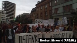 Protesti u Novom Sadu, podrška novinarima RTV, 13. jun 2016.