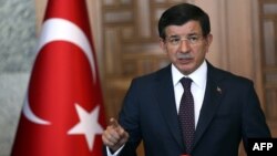 Türkiýäniň premýer-ministri Ahmet Dawutoglu