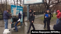 Последствия нападения на протестующих в Новосибирске