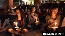 Студенти у Лас-Вегасі поминають жертв масової стрілянини, США, 2 жовтня 2017 року