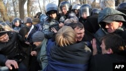 Столкновение "чернобыльцев" с милицией в Киеве, 29 ноября 2011