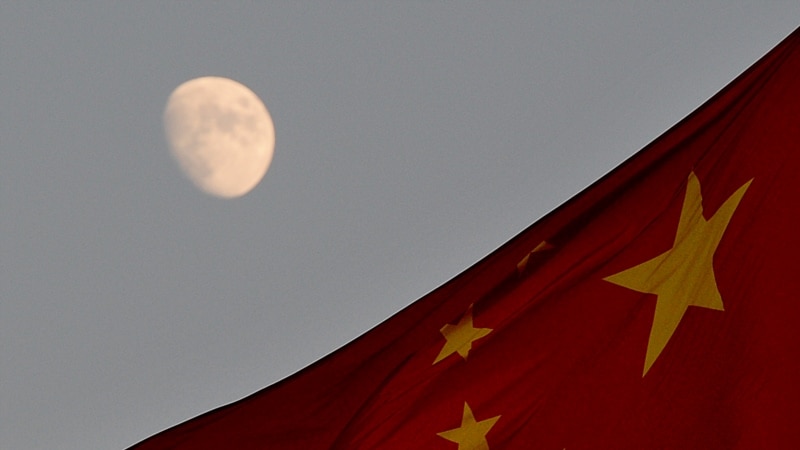 Кинеската сонда со примероци од Месечината на пола пат кон земјата