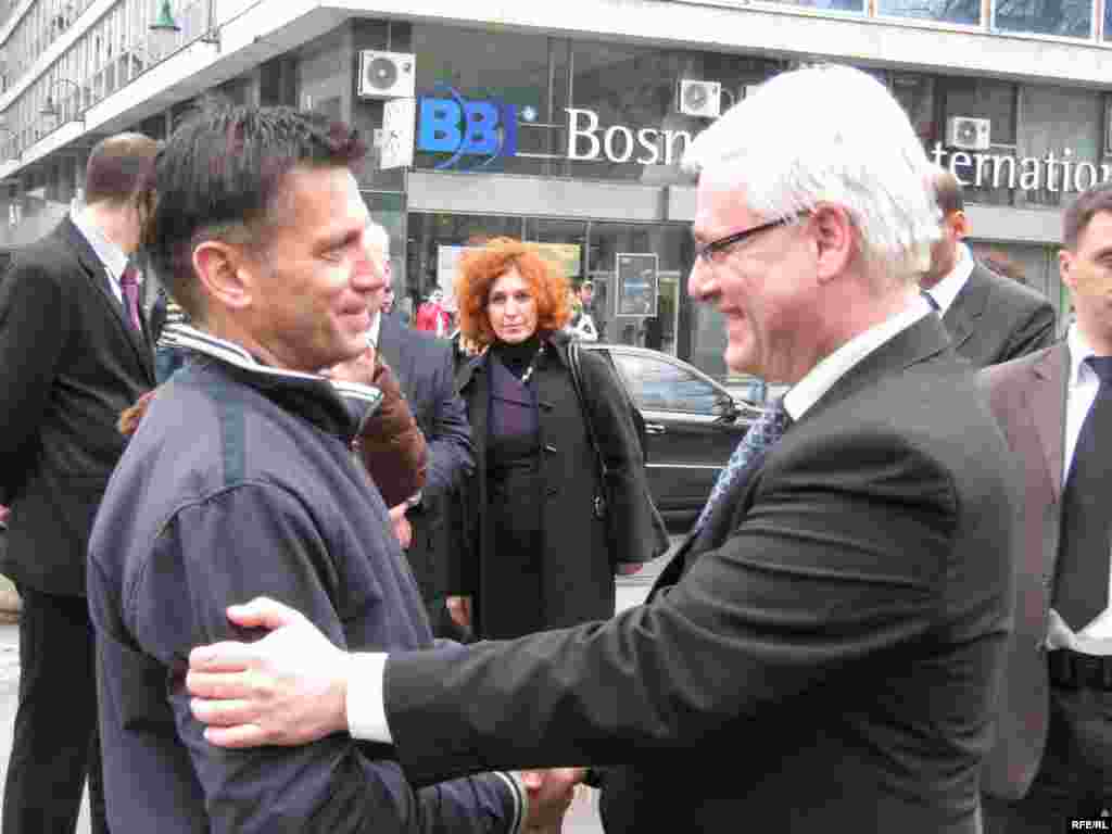 Predsjednik Hrvatske Ivo Josipović u razgovoru sa građanima BiH