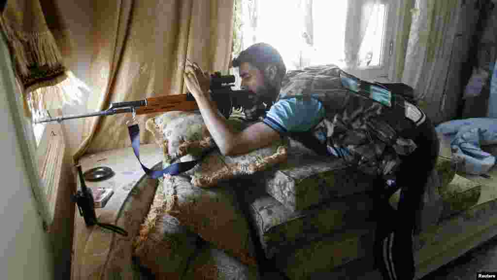 Sirija - Aleppo, 13. august 2012. Foto: Reuters / Goran Tomašević 