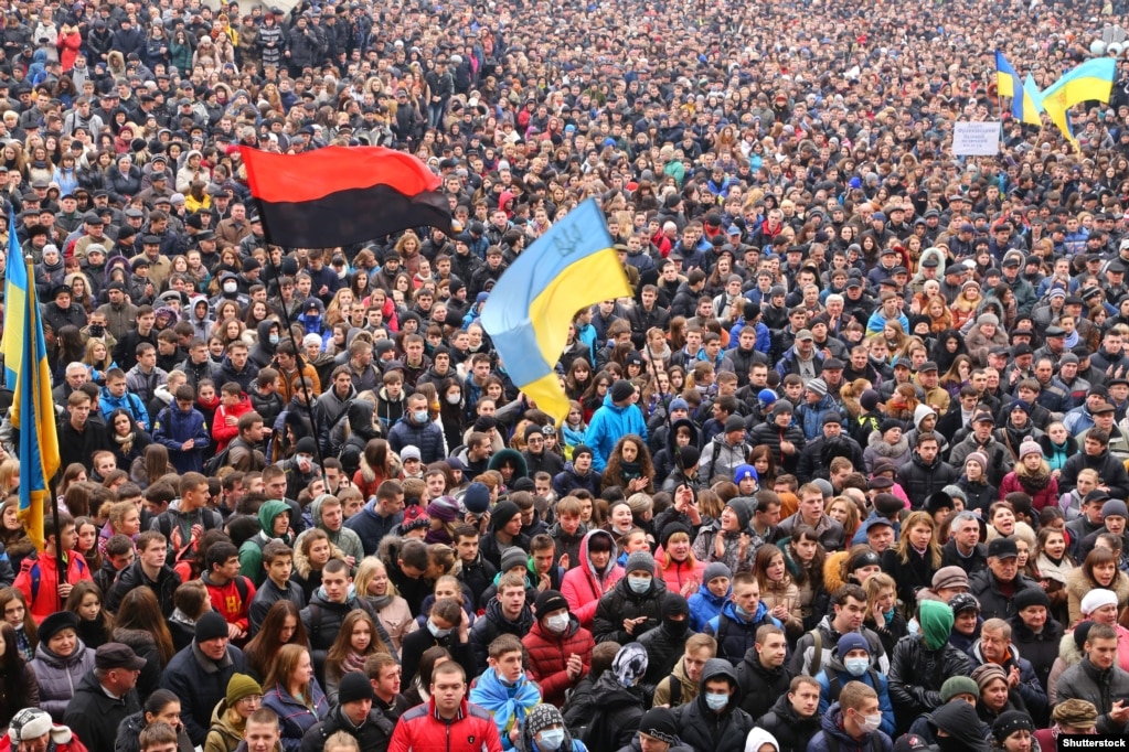 Мітинг проти агресії Росії і за європейську інтеграцію України. Івано-Франківськ, 25 лютого 2014 року