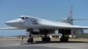 Российский стратегический бомбардировщик Ту-160, по некоторым данным, самый крупный и мощный сверхзвуковый самолет в истории военной авиации