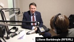 Igor Munteanu în dialog cu Liliana Barbăroșie