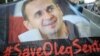 «Він майже не встає»: адвокат про Олега Сенцова, який голодує 88-й день