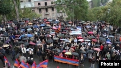 Armenia -- The opposition Armenian National Congress holds a rally in Yerevan, 15Oct2010.