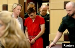 Nikolas Cruz je u vrijeme zločina imao 19 godina. Priznao je krivicu i izvinio se za ubistva. Florida, 19. februar 2018.