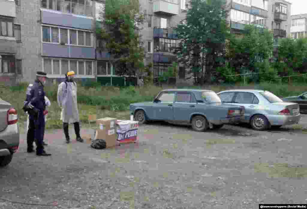 A parking-lot polling station in the&nbsp;Zakamsk district of Perm