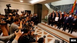 Премиерот Зоран Заев и членови на новата влада.