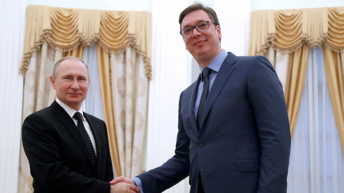 Putin, Vucic Meet One Week Ahead Of Serbian Presidential Vote