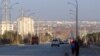 В столице Туркменистана проезжую часть подметают метлами&nbsp;