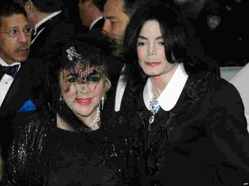 Элизабет Тейлор жана Майкл Жексон, 16-март, 2002-жыл, Нью-Йорк