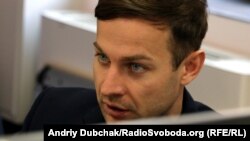 Олексій Мацука веде програму «Донбас.Реалії», Київ, 15 жовтня 2014 року