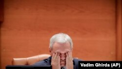 Liderul PSD Liviu Dragnea a fost internat, sâmbătă, la spital